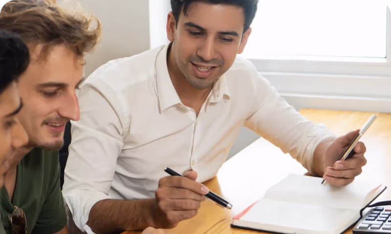 Tax consultant providing advisor services in tax matters